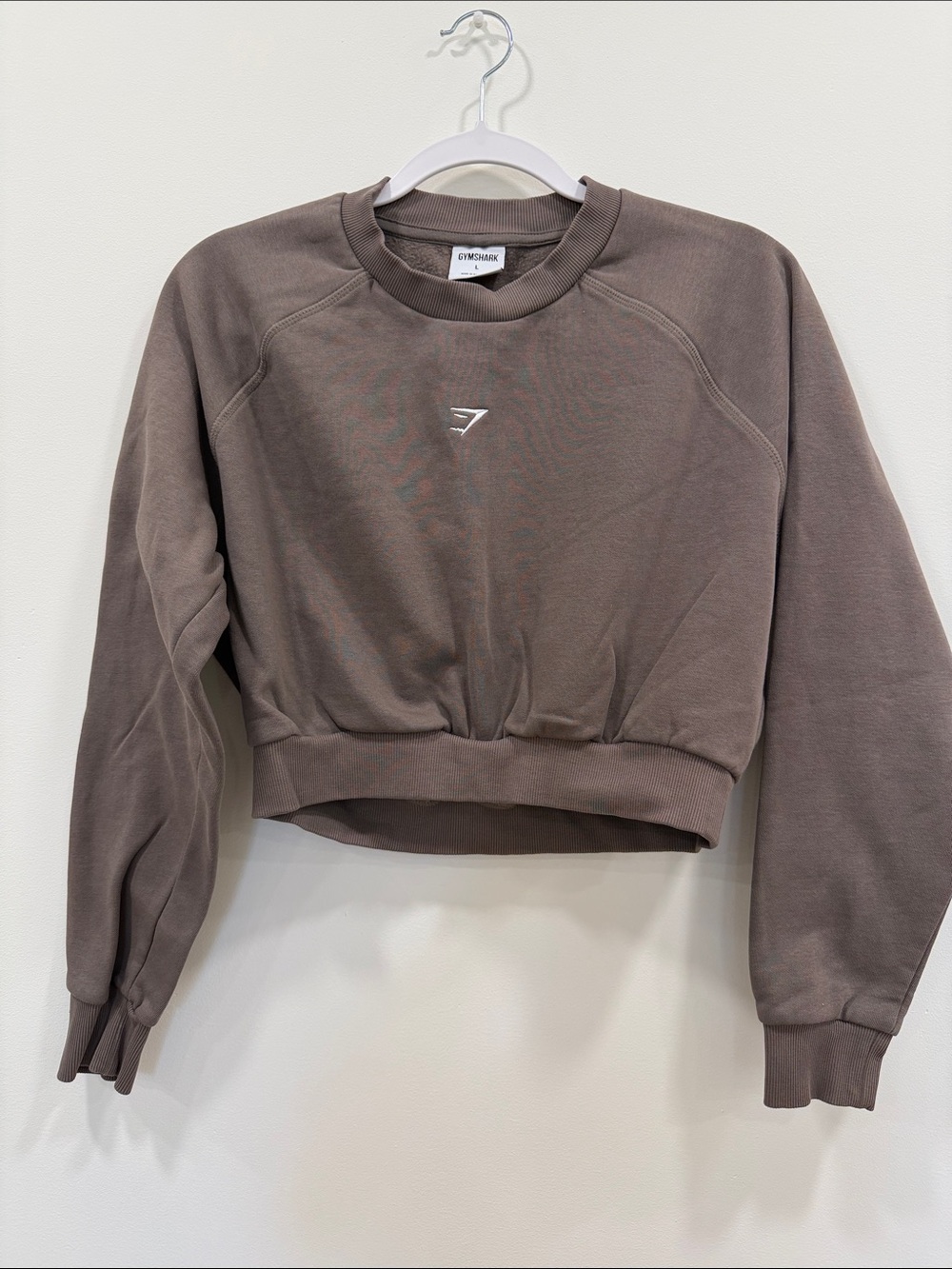 Gymshark Women's Cropped Crew Sweatshirt in Taupe Brown